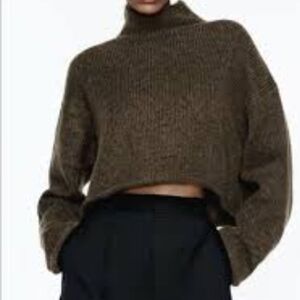 Zara Cropped Sweater Large